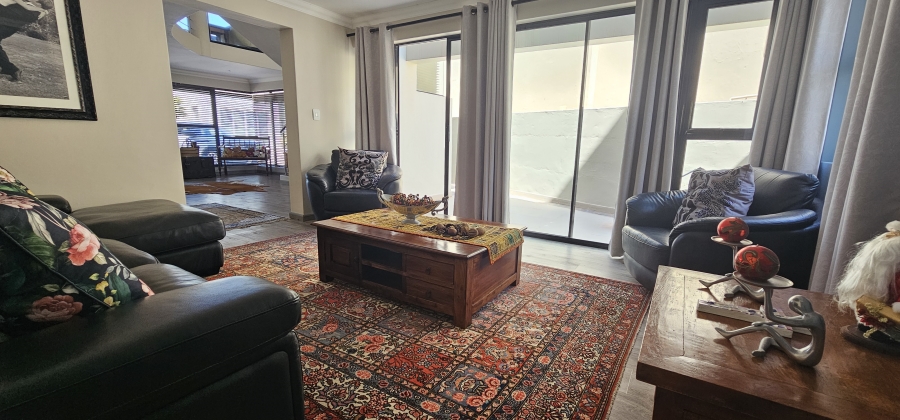 4 Bedroom Property for Sale in Calypso Beach Western Cape